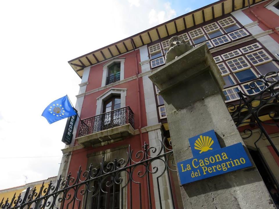 Albergue La Casona Del Peregrino Llanes Exterior foto